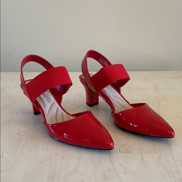 easy street vibrant sandal